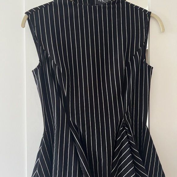 Few Moda Top - Picture 3 of 4